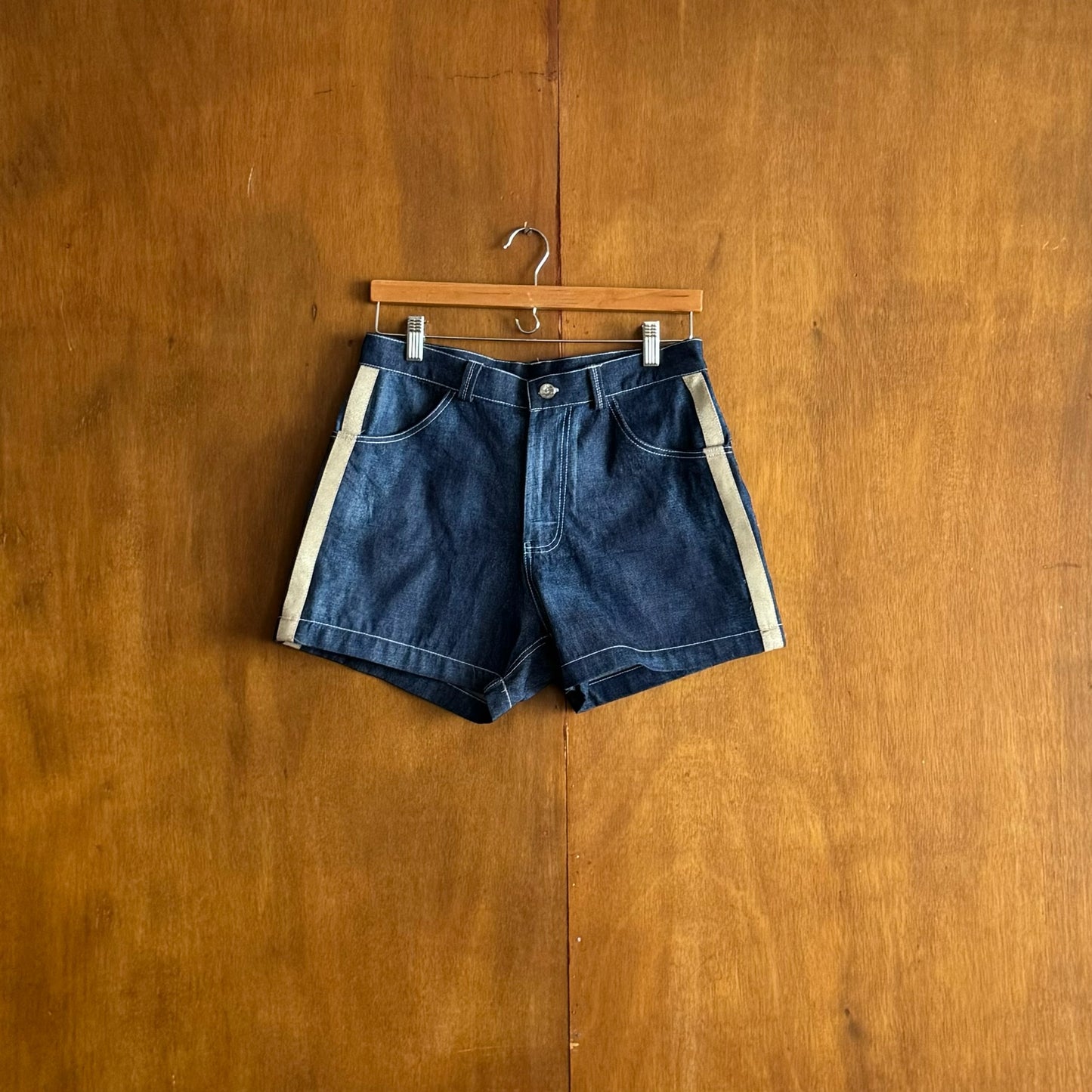 Hot Pants à Rayures Beiges