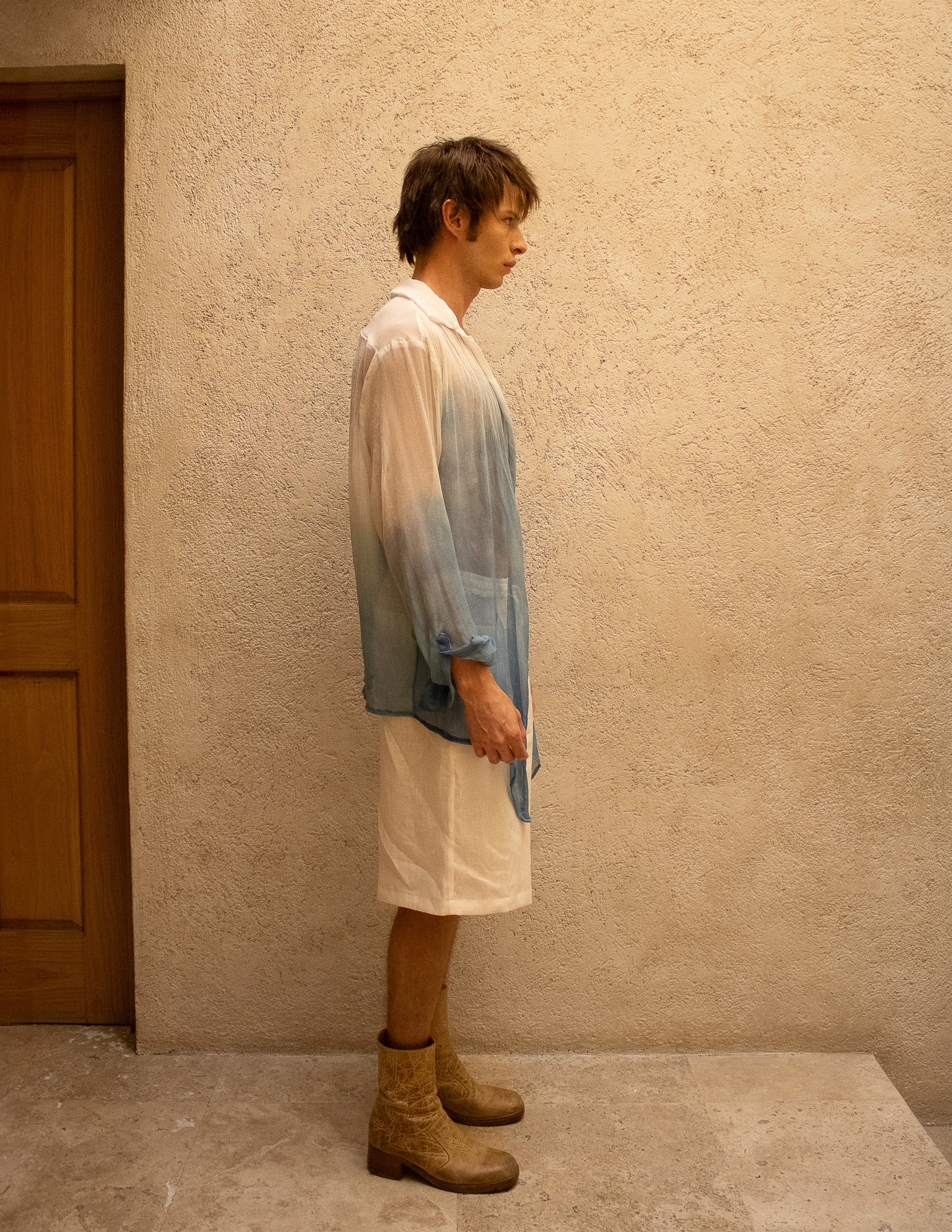 Chemise classique sans boutons teinte à l'indigo