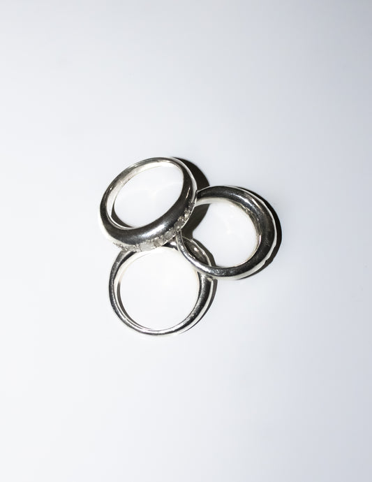 Anillo de plata con diamantes