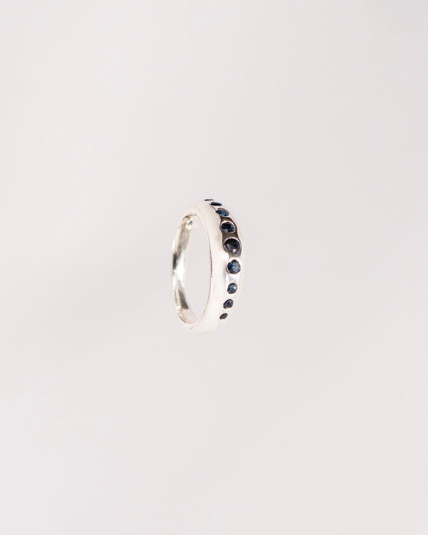 Anillo de Zafiros